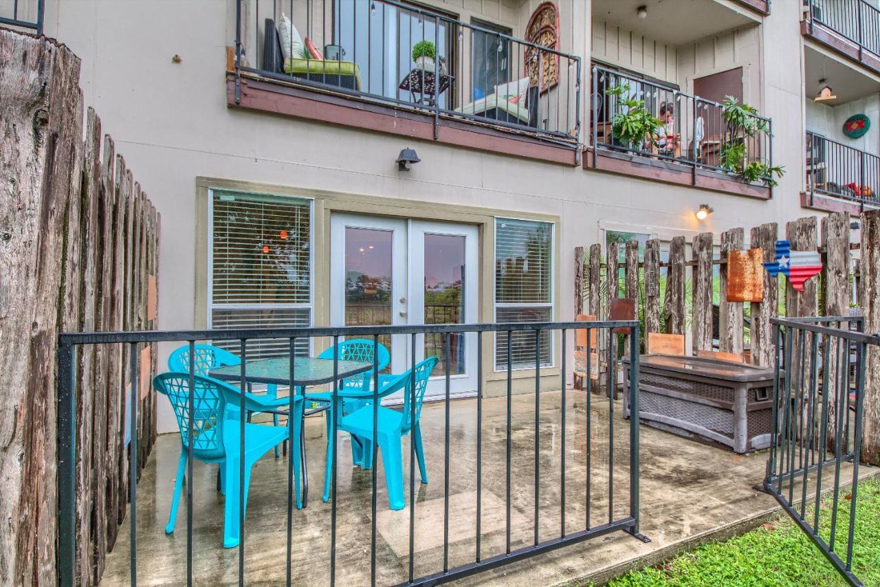 Ss 4B Riverside Condo ニューブラウンフェルズ エクステリア 写真